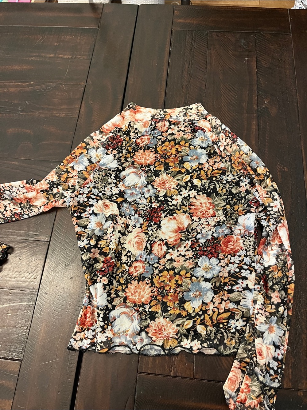 Floral Long-Sleeve Women's Top - Black Multi